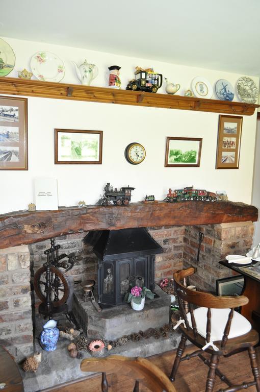 Station Farm Guest House Church Fenton エクステリア 写真