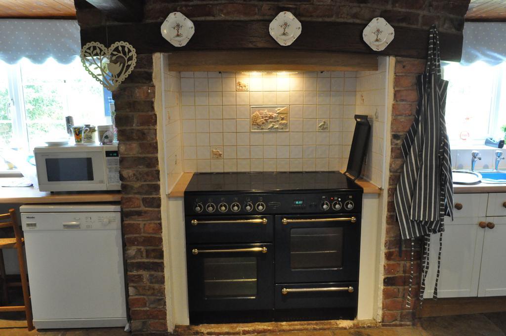 Station Farm Guest House Church Fenton エクステリア 写真